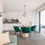 Appartement Moench In See- Und Bergnaehe, Modern, Mit Balkon, 4 Gaeste *