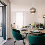 Moench In See- Und Bergnaehe, Modern, Mit Balkon, 4 Gaeste Appartement Spiez