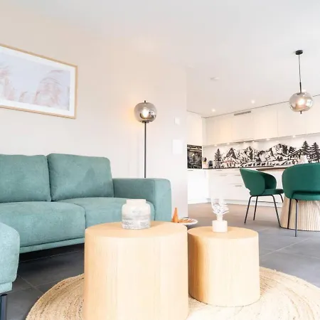 Moench In See- Und Bergnaehe, Modern, Mit Balkon, 4 Gaeste *