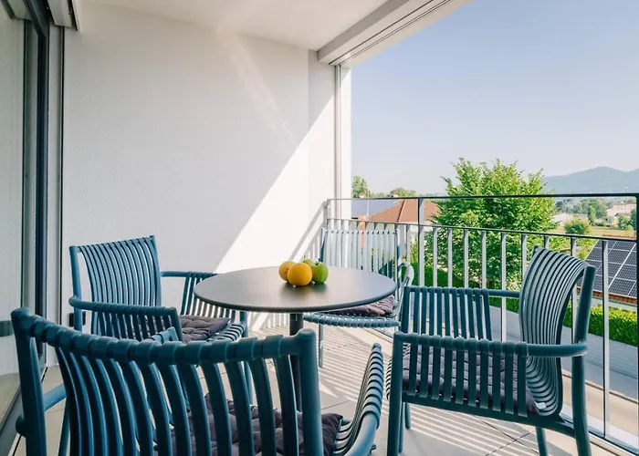 Moench In See- Und Bergnaehe, Modern, Mit Balkon, 4 Gaeste Spiez