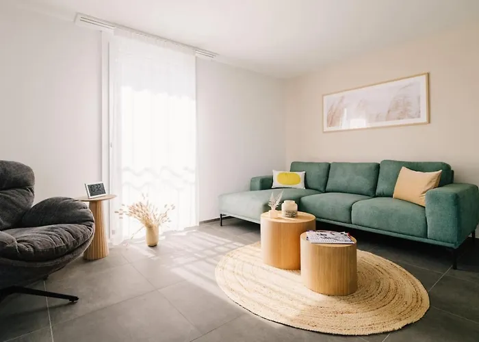 Moench In See- Und Bergnaehe, Modern, Mit Balkon, 4 Gaeste *